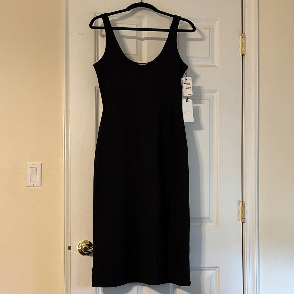 Elegant Black Sleeveless Dress